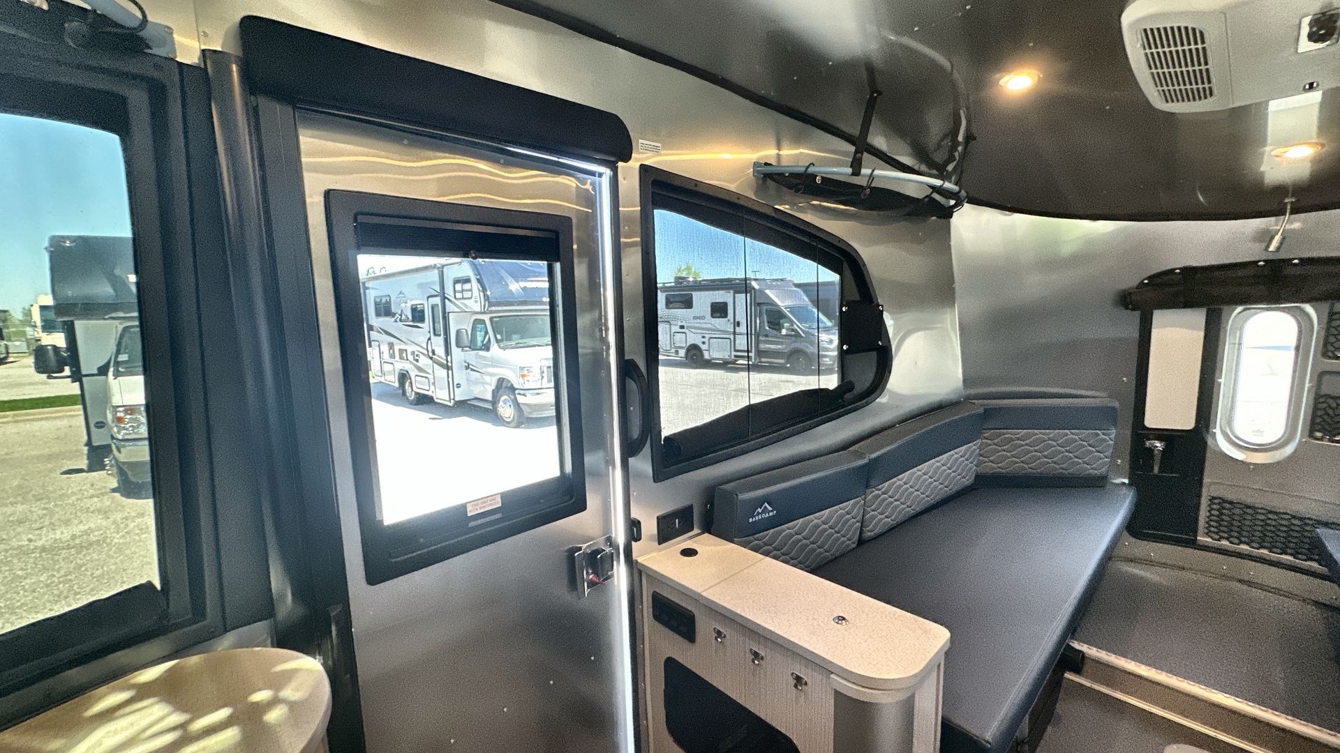 2025 Airstream 16X Base