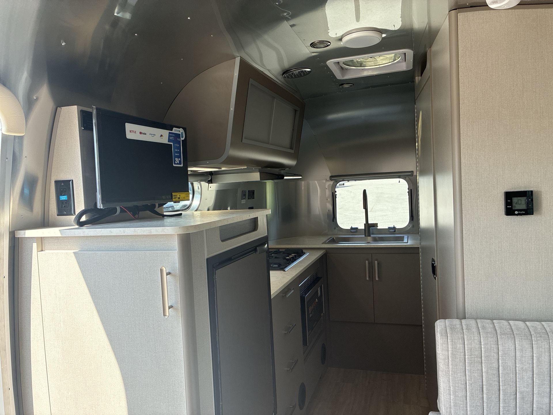 2025 Airstream 20FB Base
