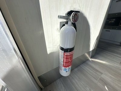 2026 Airstream 16RB Base