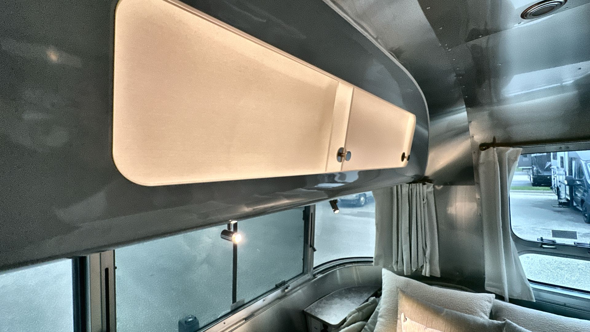 2025 Airstream 23FBQ Base