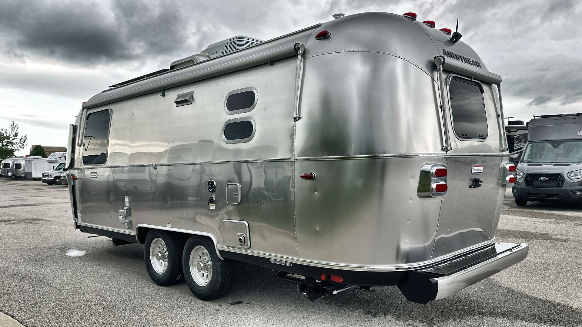 2025 Airstream 23FBQ Base