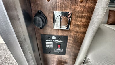 2025 Airstream 27FBQ Base