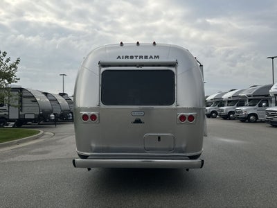 2026 Airstream 33FBQ Base