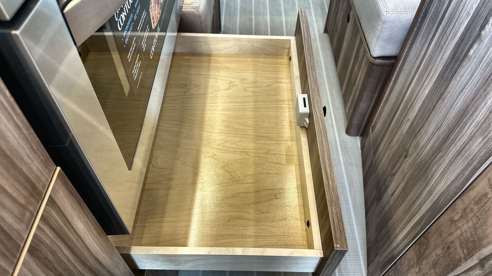 2025 Airstream 24 GT Base