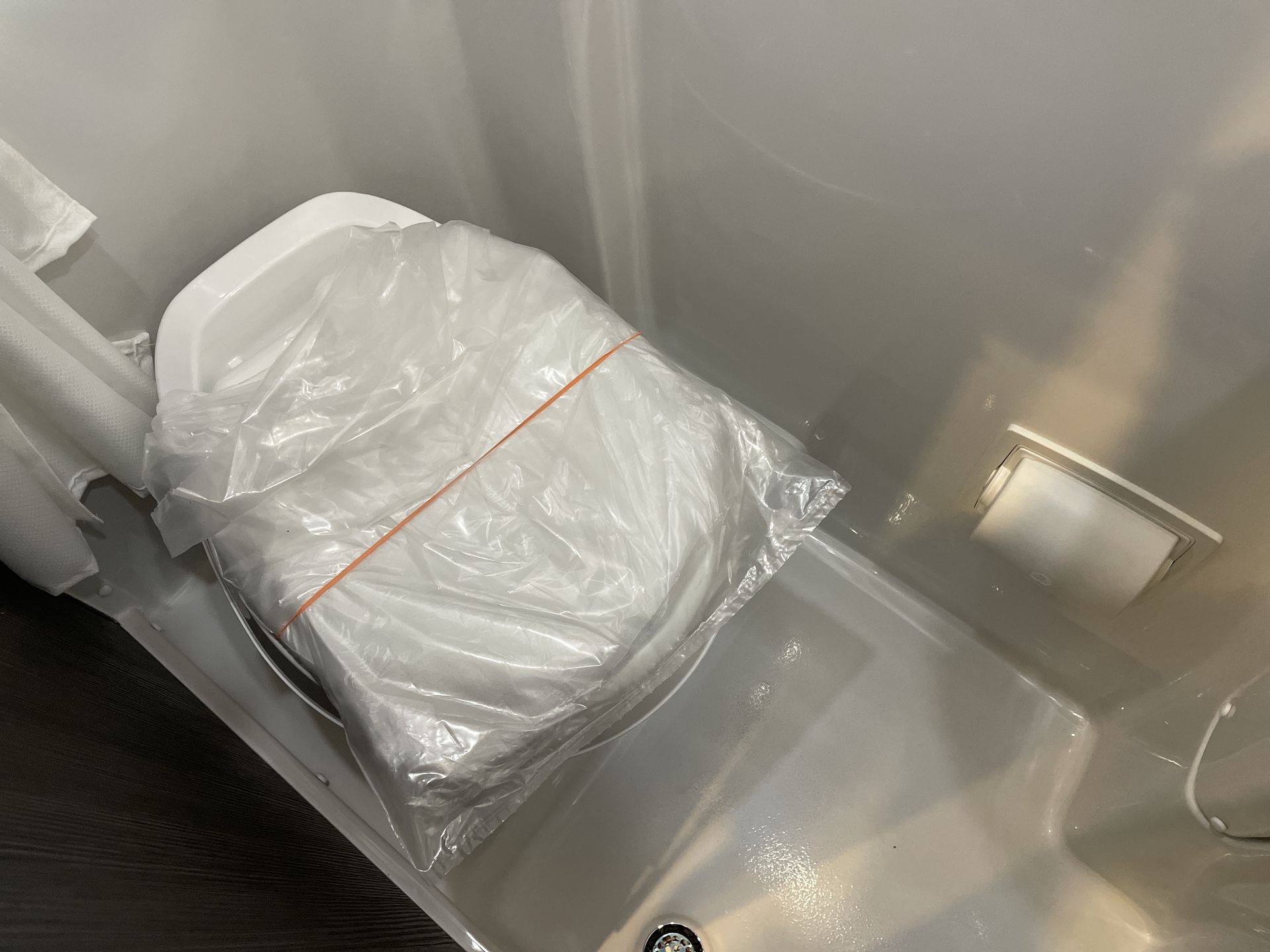 2025 Airstream 24GL Base