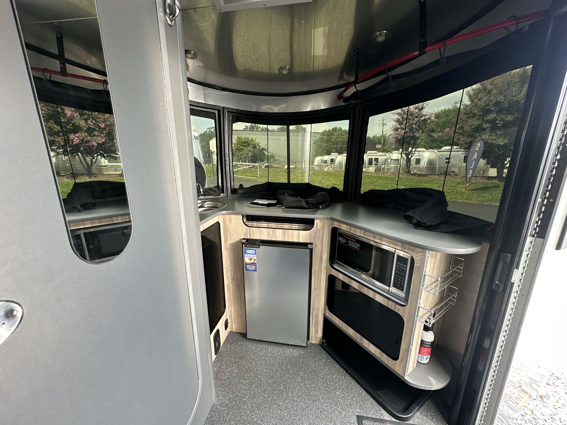 2020 Airstream 16 Base