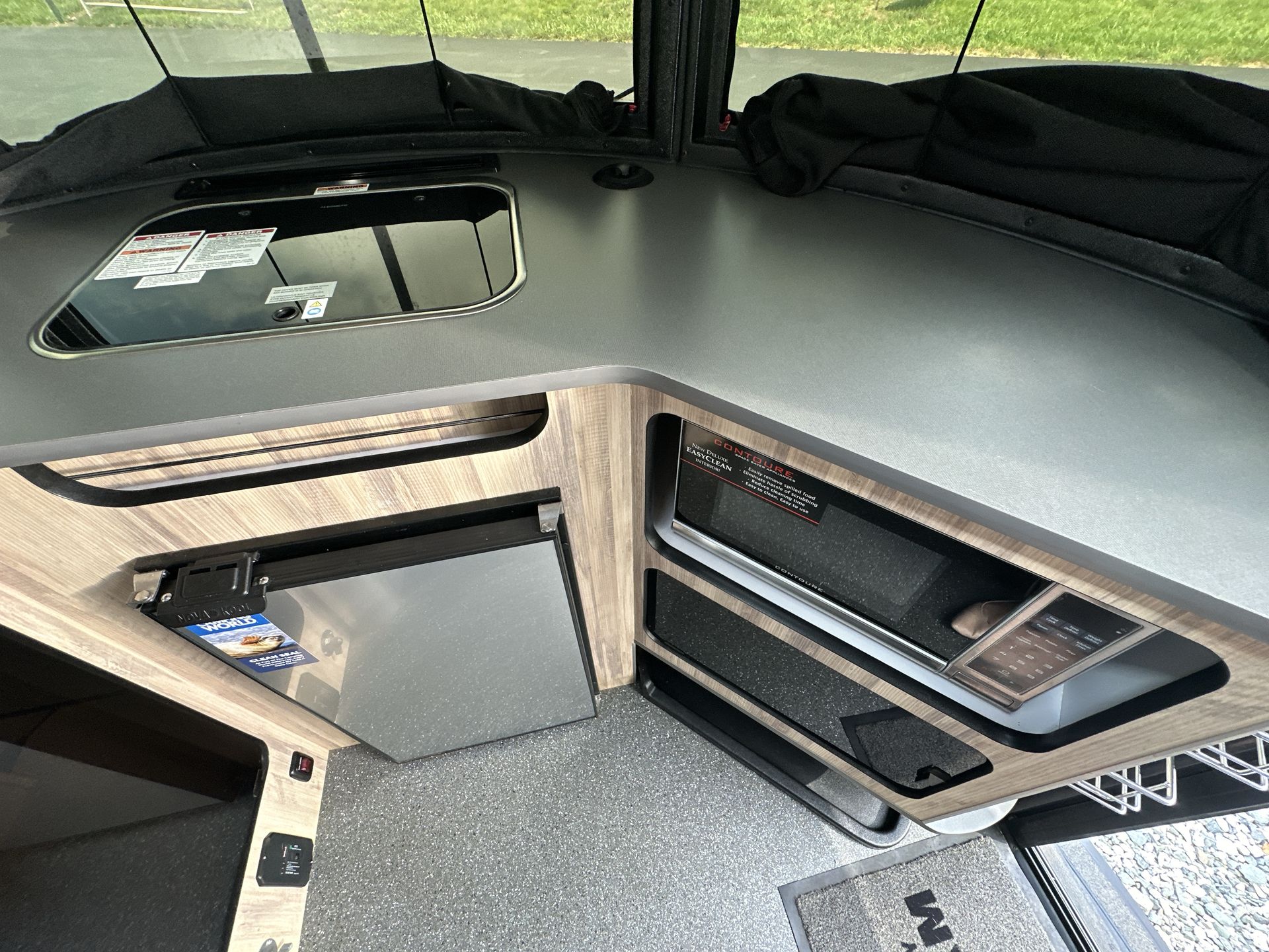 2020 Airstream 16 Base