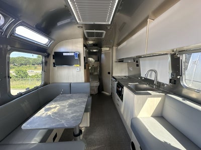 2026 Airstream 30FBBT Base