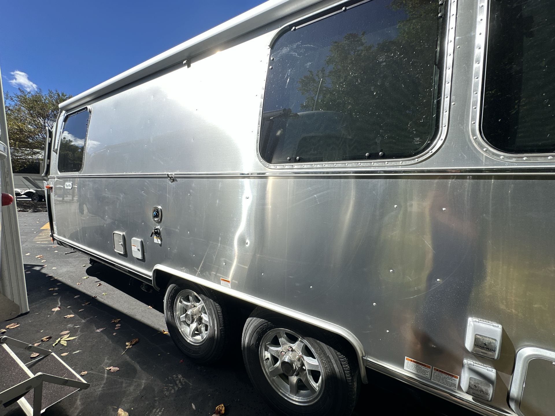 2026 Airstream 25FBQ Base