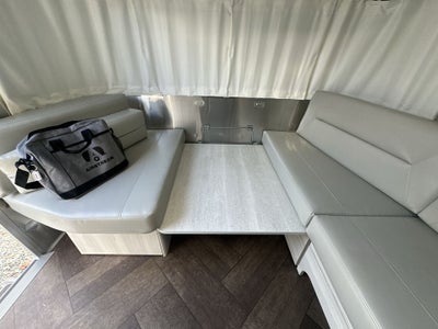2025 Airstream 25FBQ Base