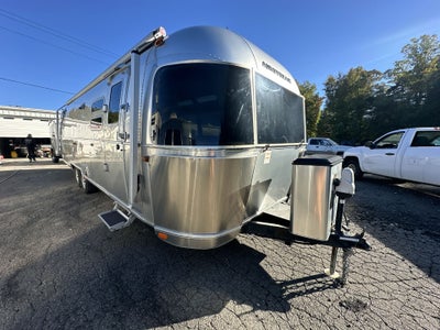 2019 Airstream 30RB Base