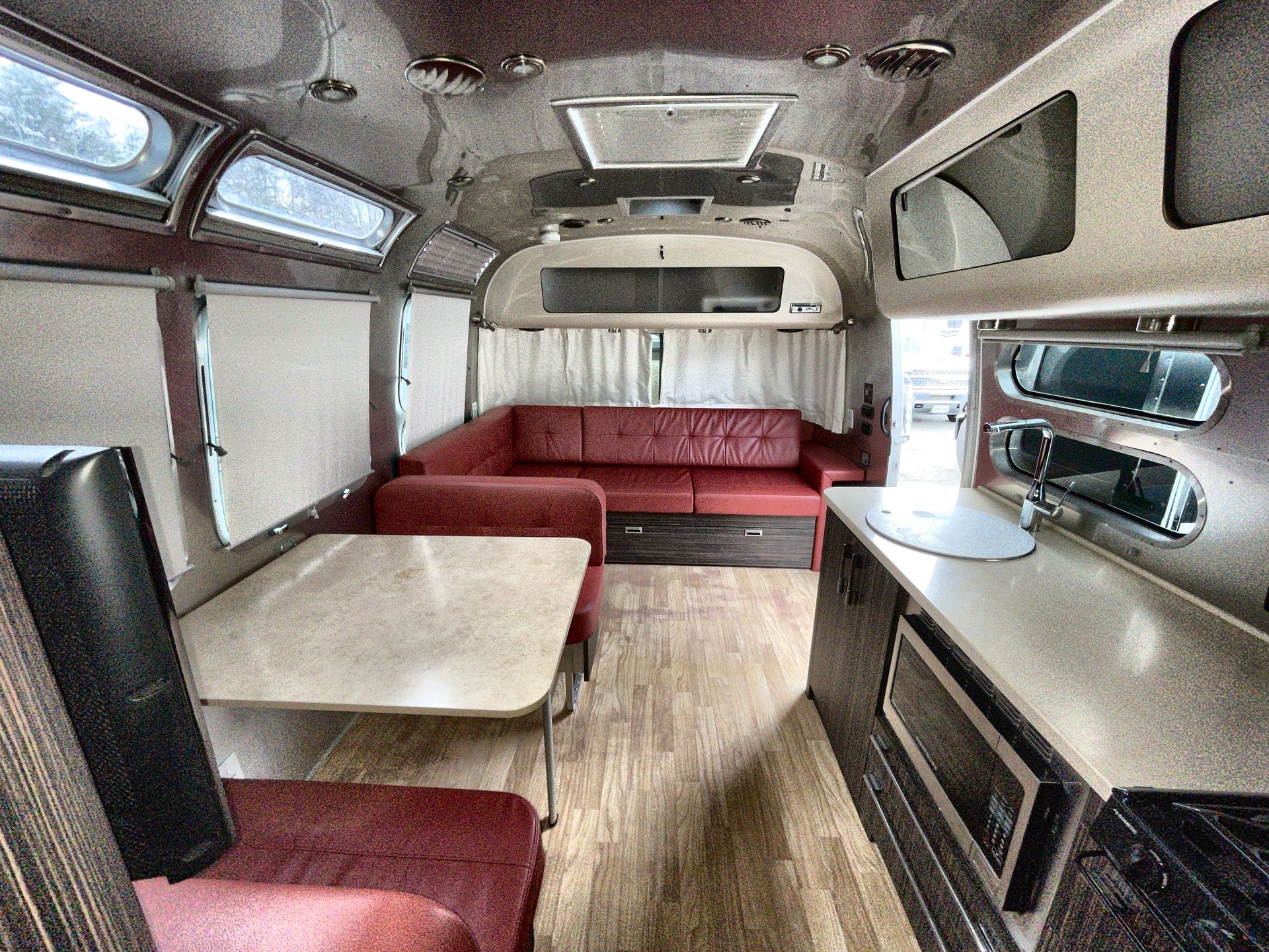 2019 Airstream 30RB Base