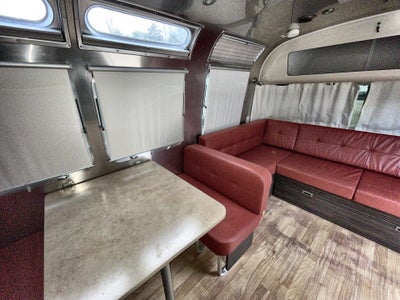 2019 Airstream 30RB Base