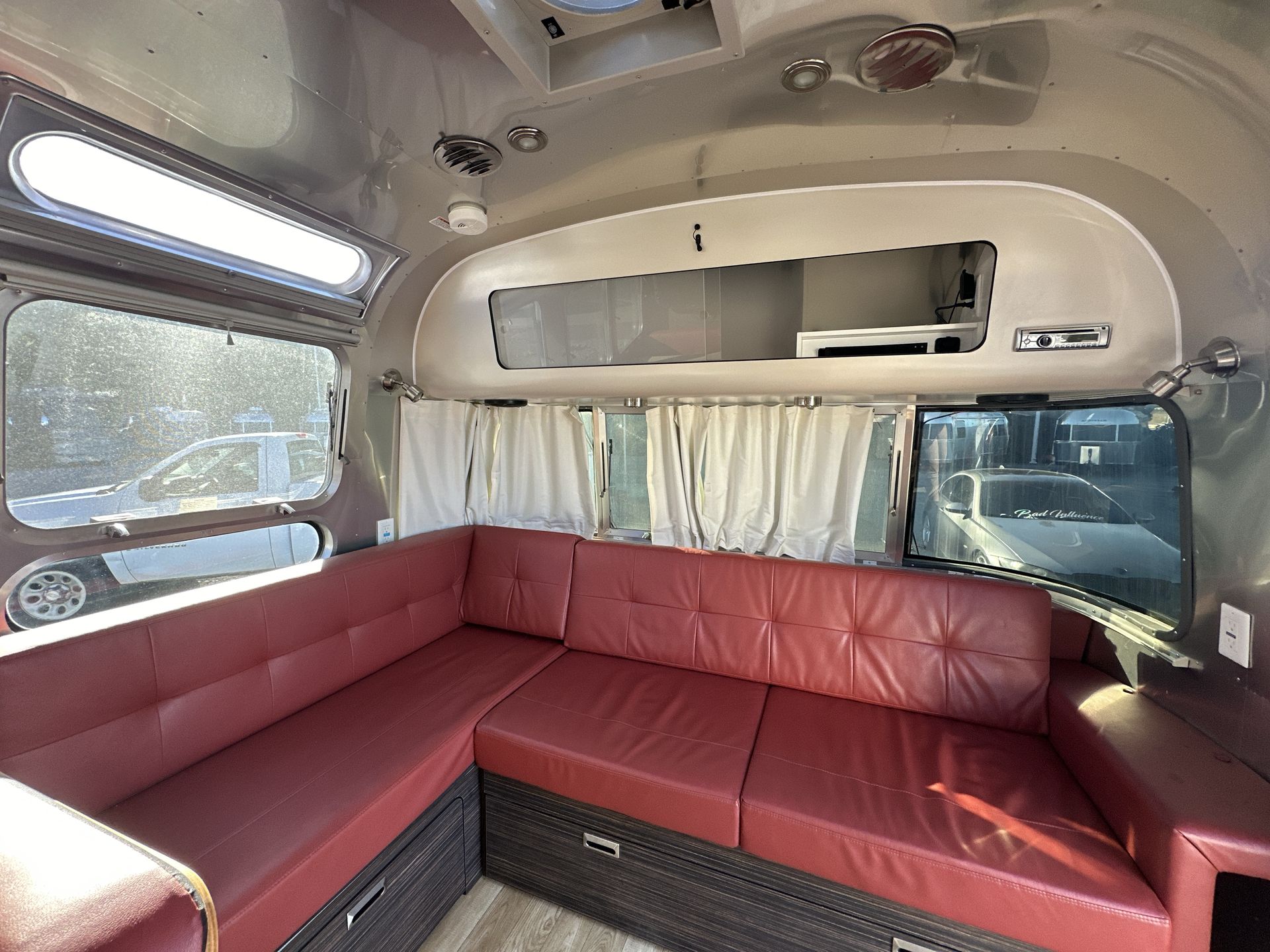 2019 Airstream 30RB Base