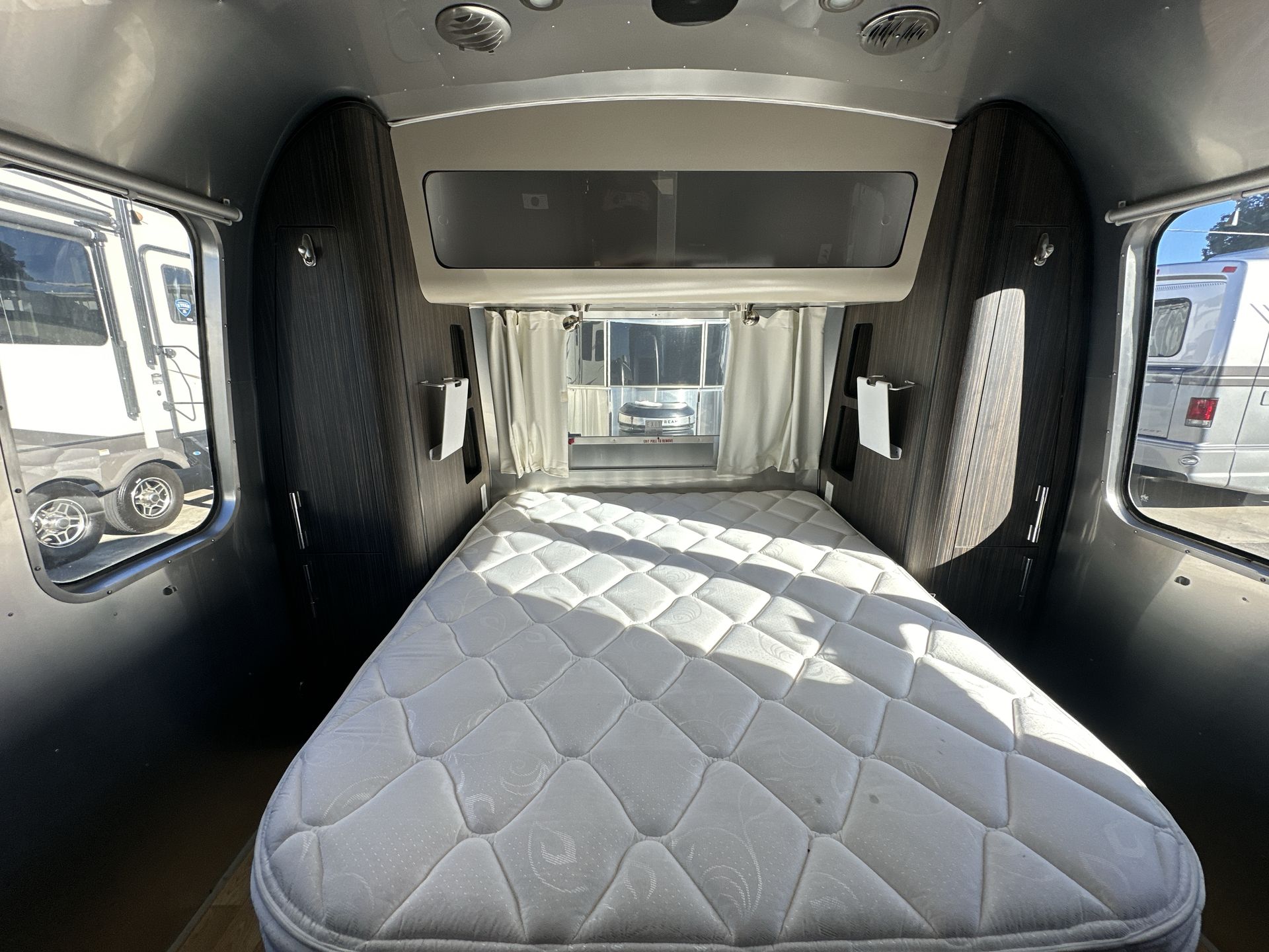 2019 Airstream 30RB Base