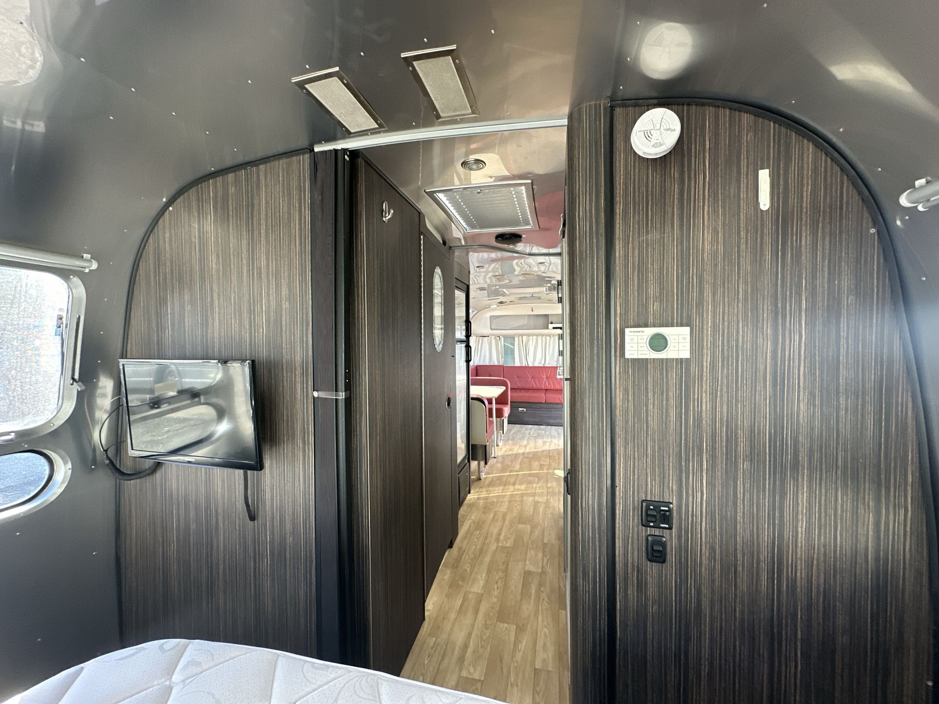 2019 Airstream 30RB Base