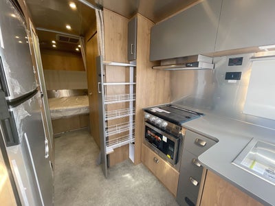 2026 Airstream 25FBQ Base