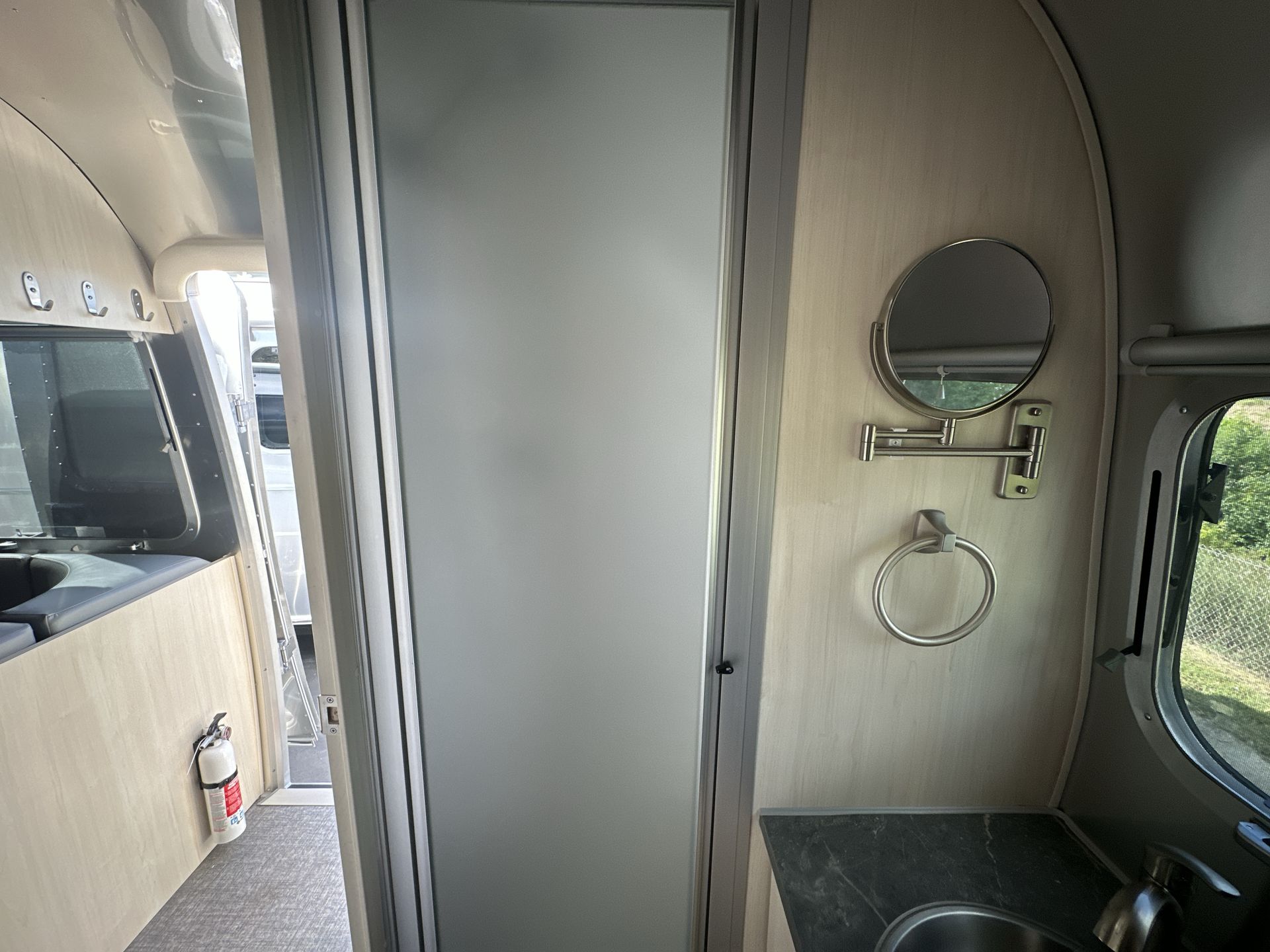 2026 Airstream 23FBT Base