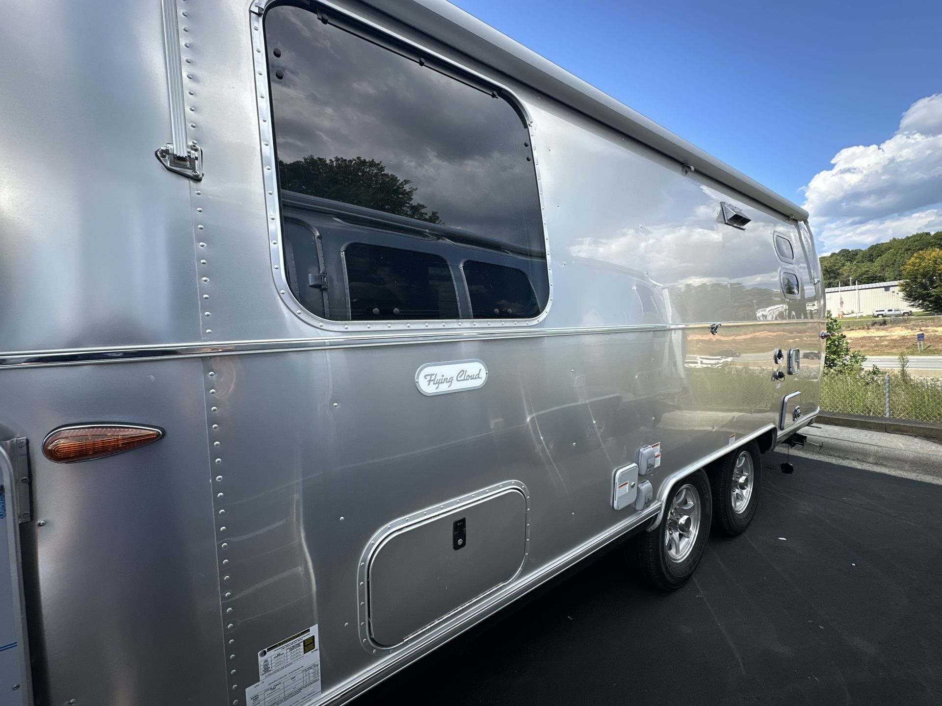 2026 Airstream 23FBT Base