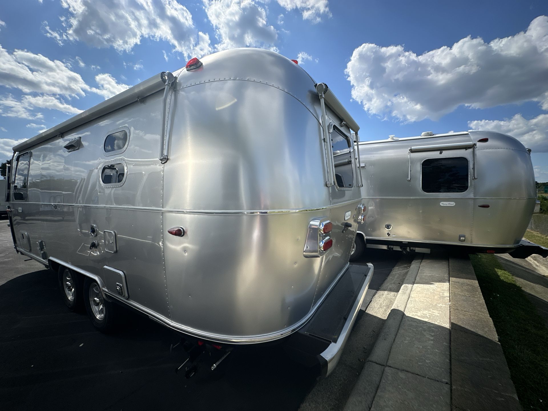 2026 Airstream 23FBT Base