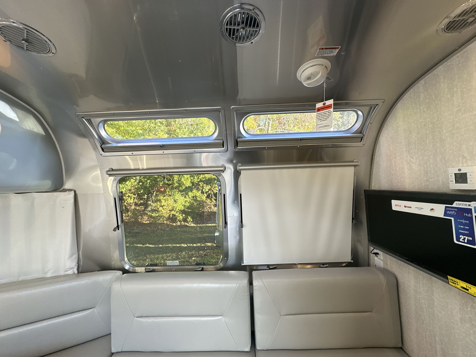 2026 Airstream 27FBQ Base