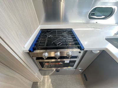 2026 Airstream 25FBT Base