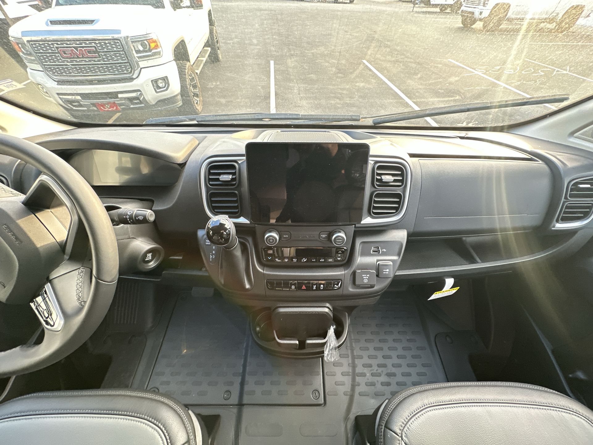 2026 Airstream Rangeline Base