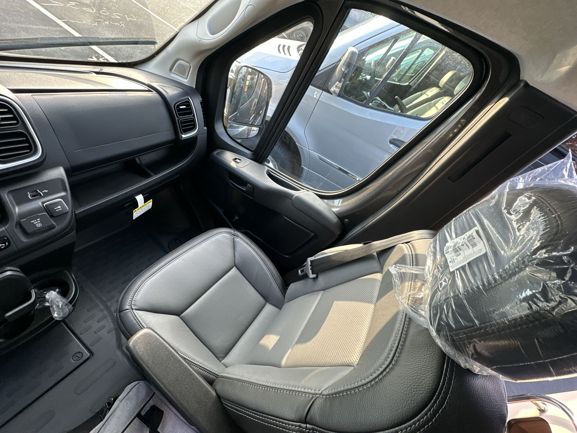 2026 Airstream Rangeline Base