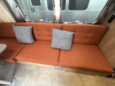 2026 Airstream 25FBQ Base