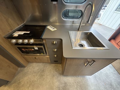 2026 Airstream 25FBQ Base