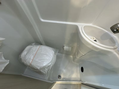 2026 Airstream 24GL 4x2 Passenger Base