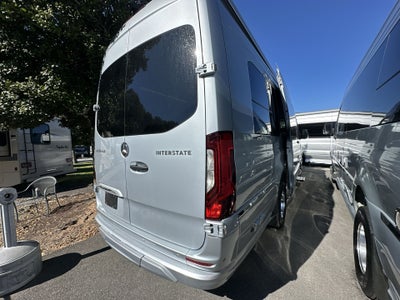 2026 Airstream 24GL 4x2 Passenger Base