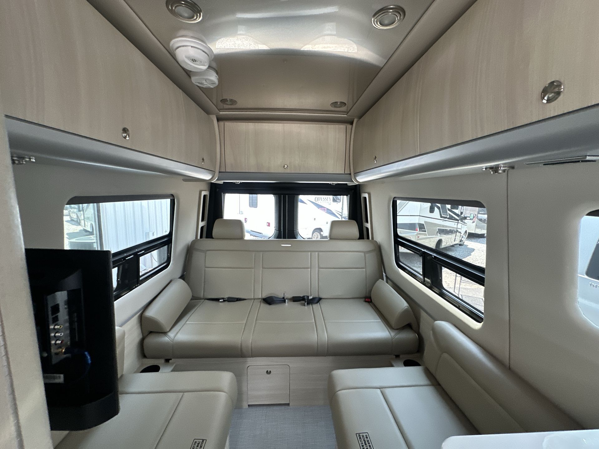 2025 Airstream 24GL Base