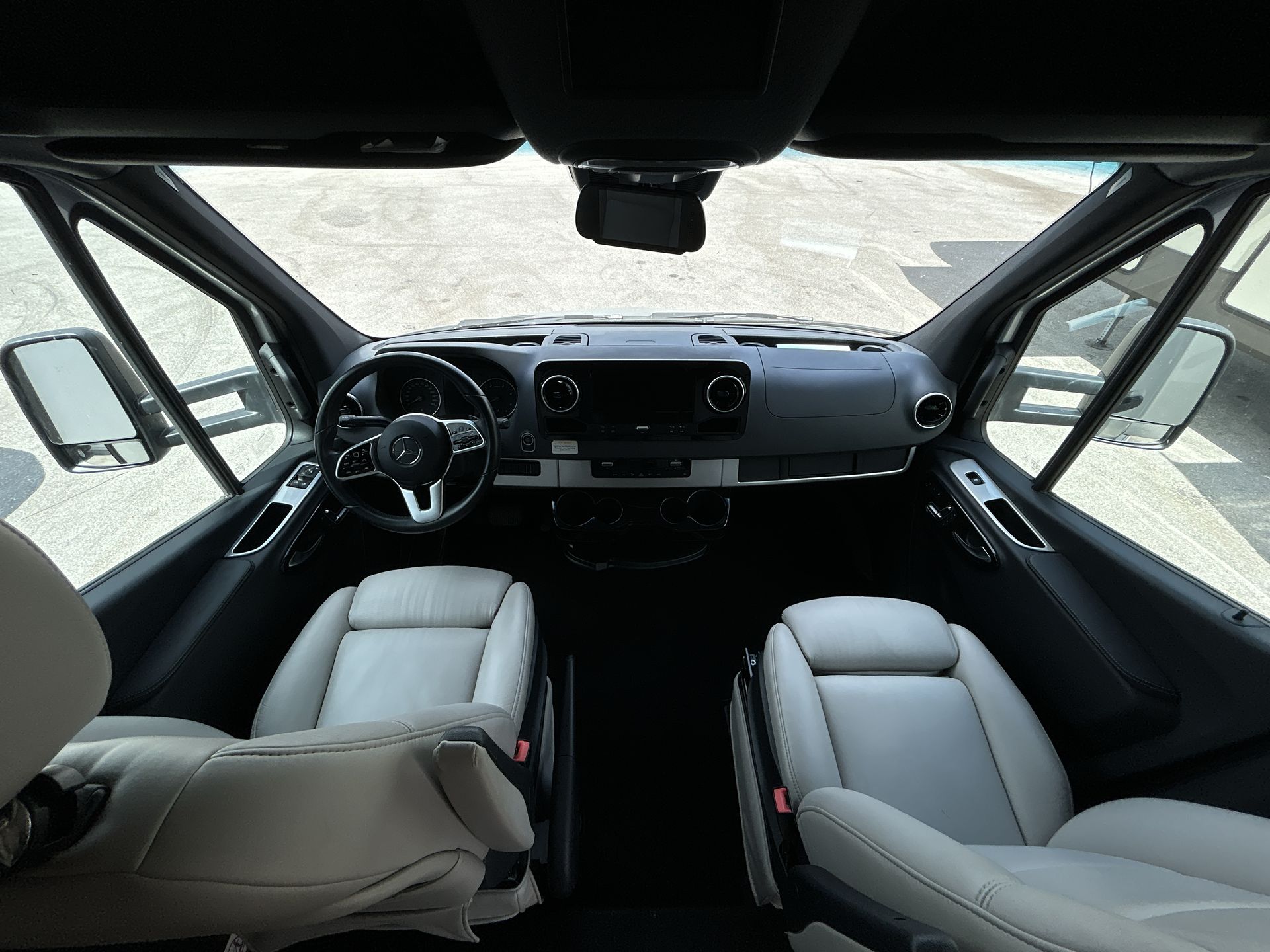 2021 Airstream ALP 24 Base