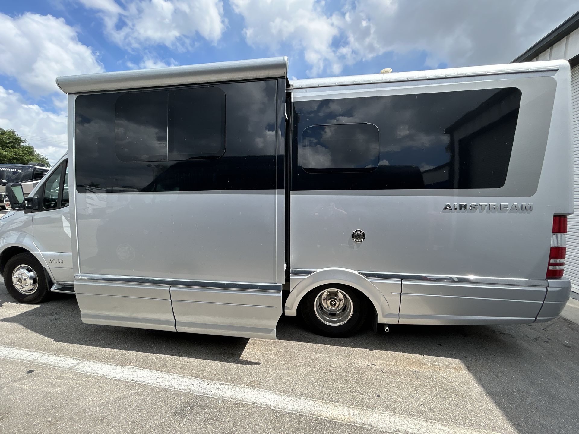 2021 Airstream ALP 24 Base