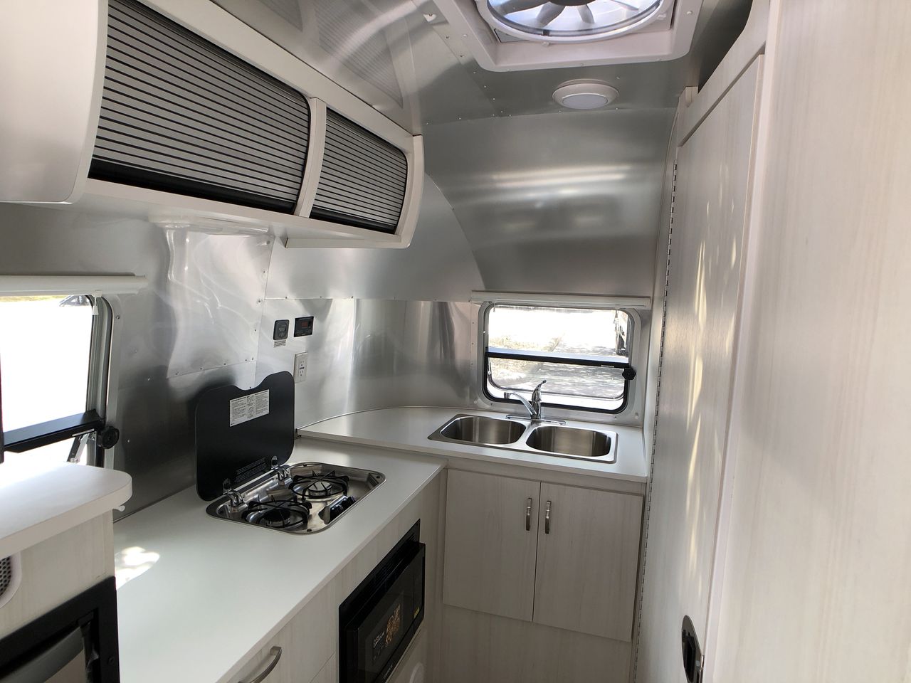 2025 Airstream 20FB Base