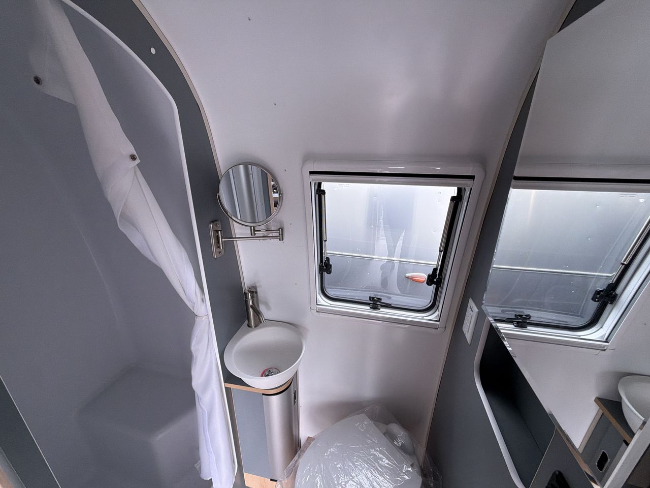 2026 Airstream 22RB Base