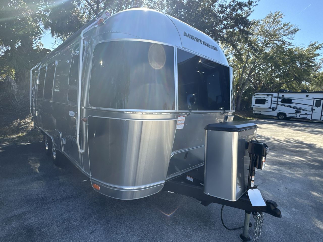 2026 Airstream 23FBT Base