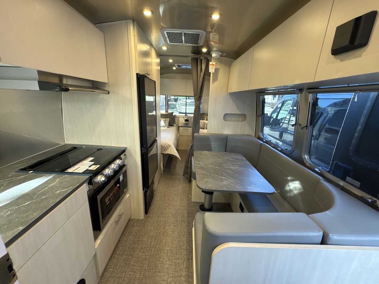 2026 Airstream 23FBT Base