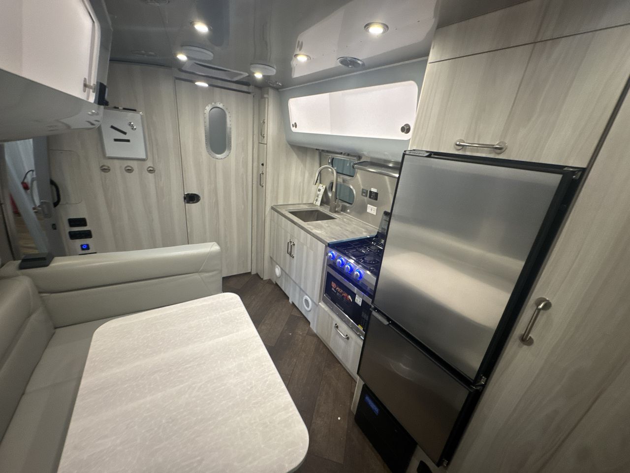 2026 Airstream 23FBT Base