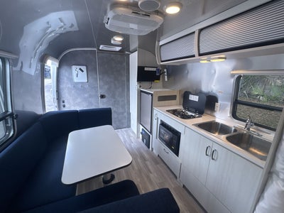 2025 Airstream 22FB Base