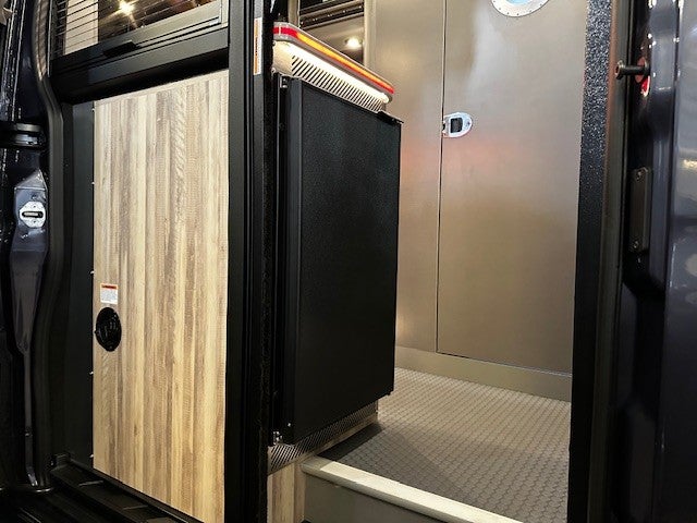 2025 Airstream 19X Base