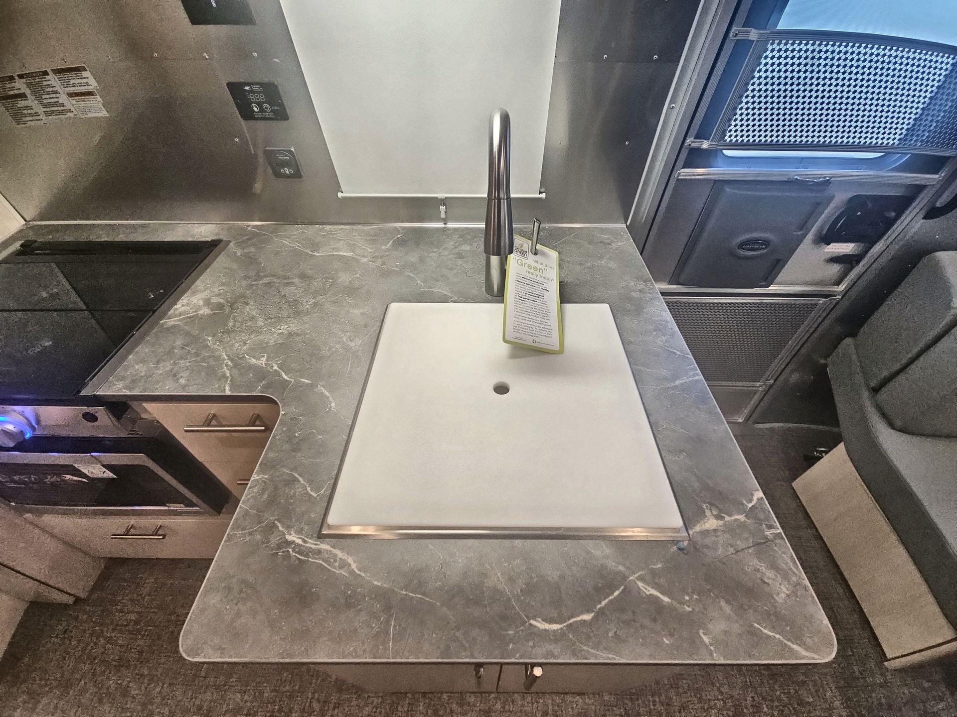 2026 Airstream 25FBT Base