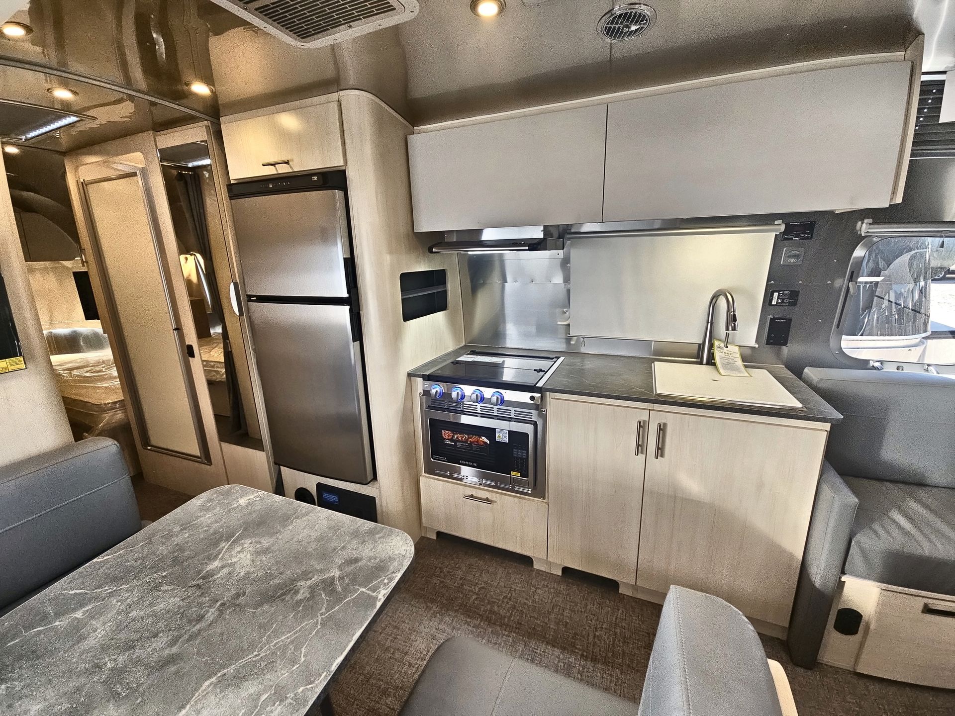 2026 Airstream 28RBT Base