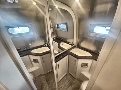 2026 Airstream 28RBT Base