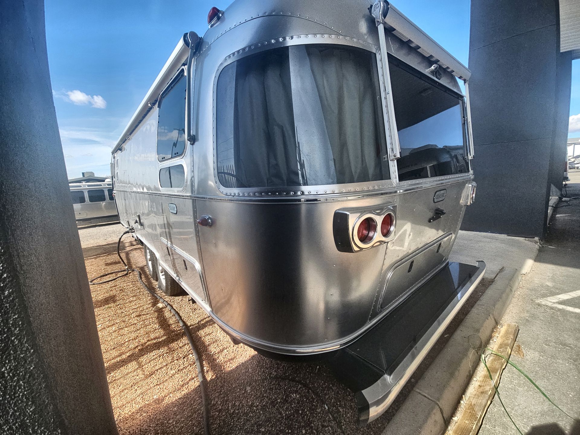 2026 Airstream 28RBT Base