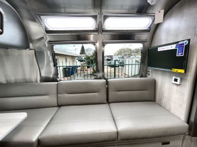 2025 Airstream 25FBT Base