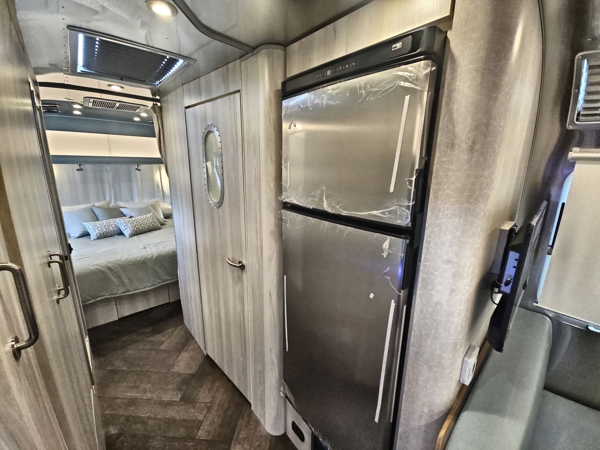 2025 Airstream 30RBQ Base