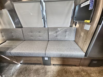 2026 Airstream 25FBT Base