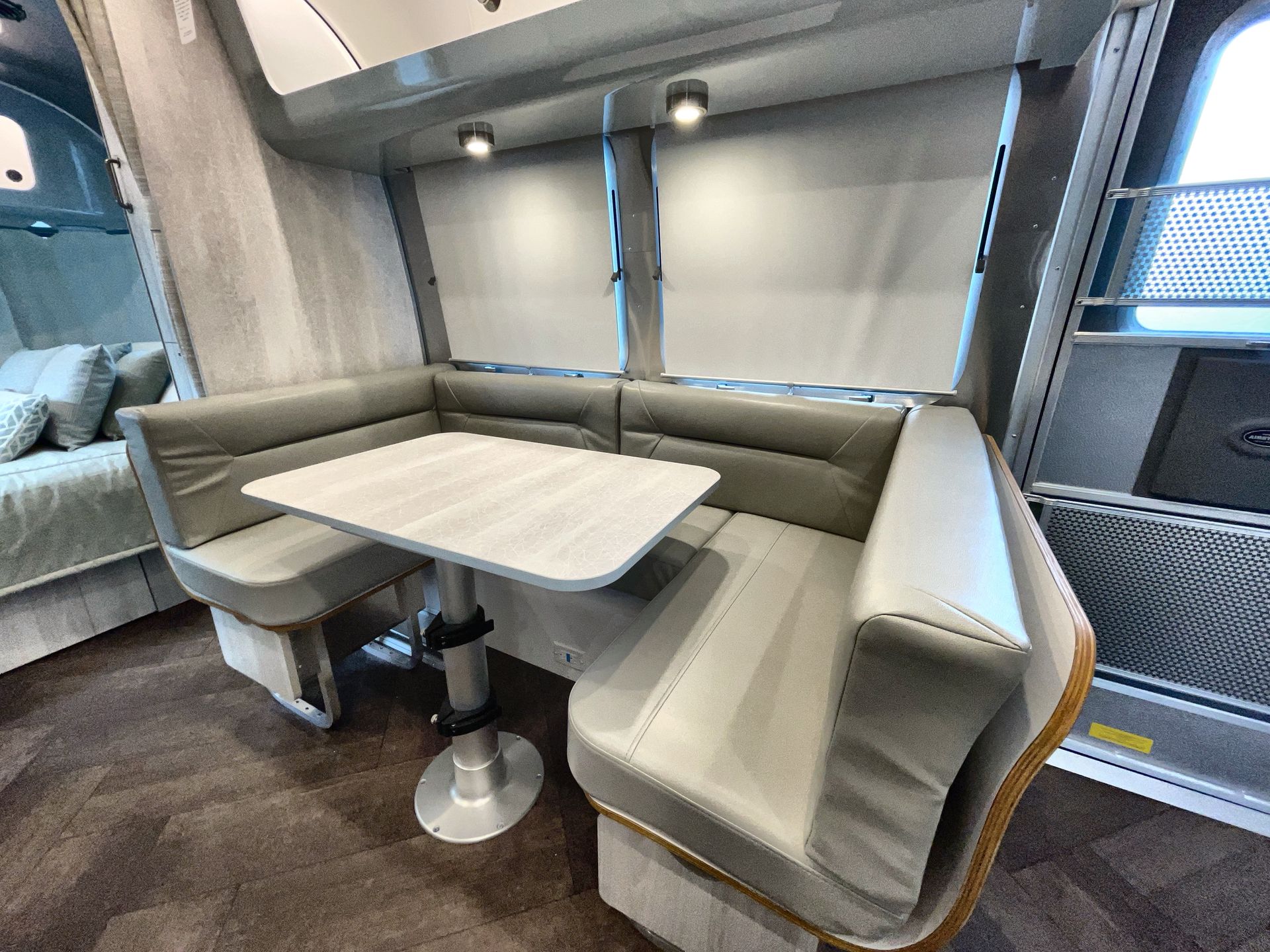 2025 Airstream 23FBQ Base